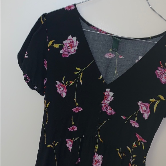 Flower Dress! - Picture 4 of 6